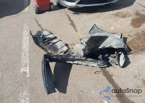 2017 Chevrolet Impala 1Lt из США, поврежденный, VIN 2G1105SA3H9196680